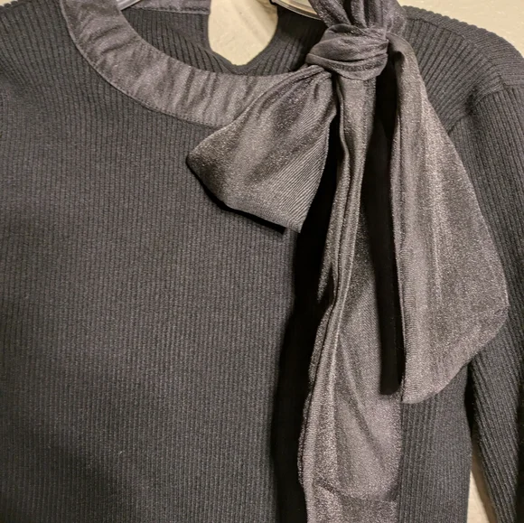 Chic Wish Black Sweater with Bow Detailsize Small - Picture 4 of 10